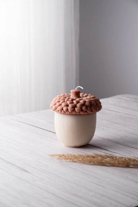 Large Autumn Acorn Candle - Best Brushes