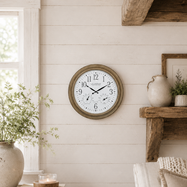 Indoor-Outdoor Atomic Wall Clock
