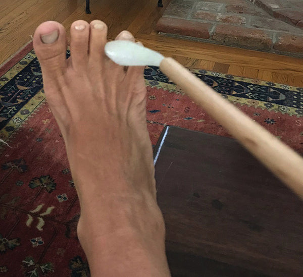 In-Between Toe Brush